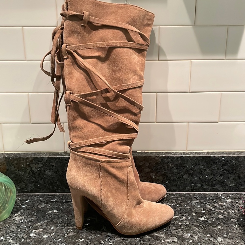 Vine Camuto Cream Color Lace Up Boots